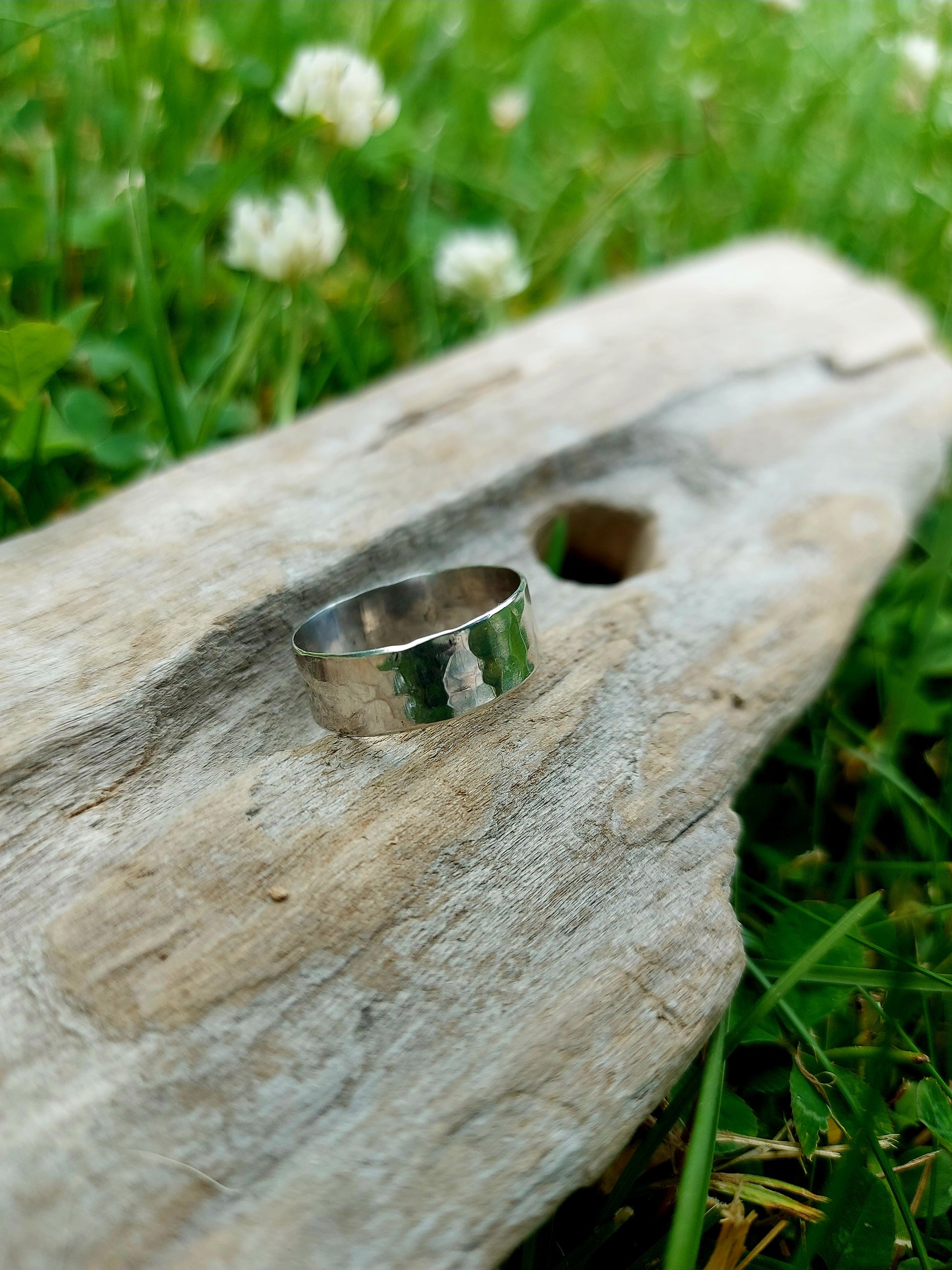 Hamd hammered silver band ring