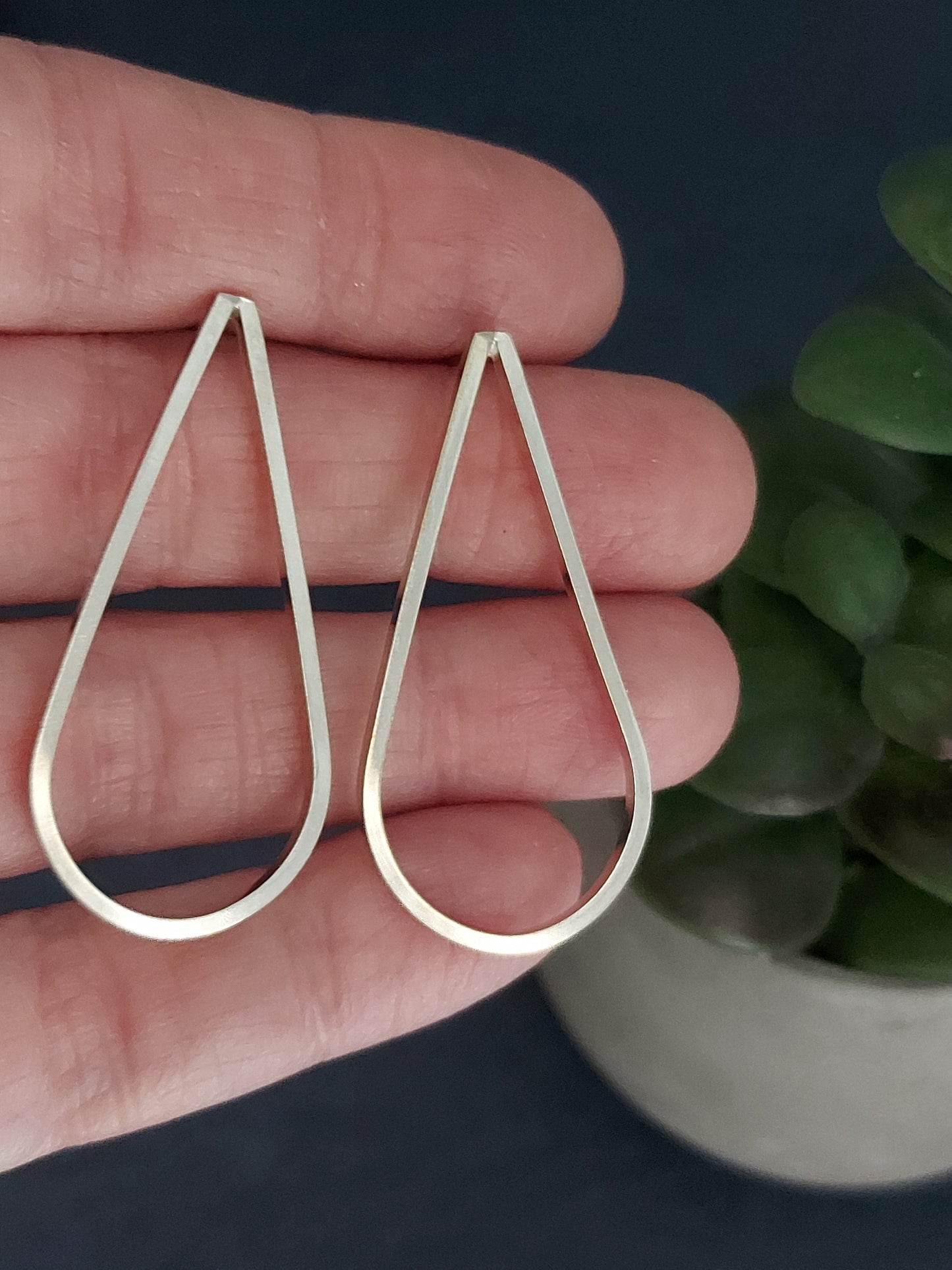 Tear drop large stud earring