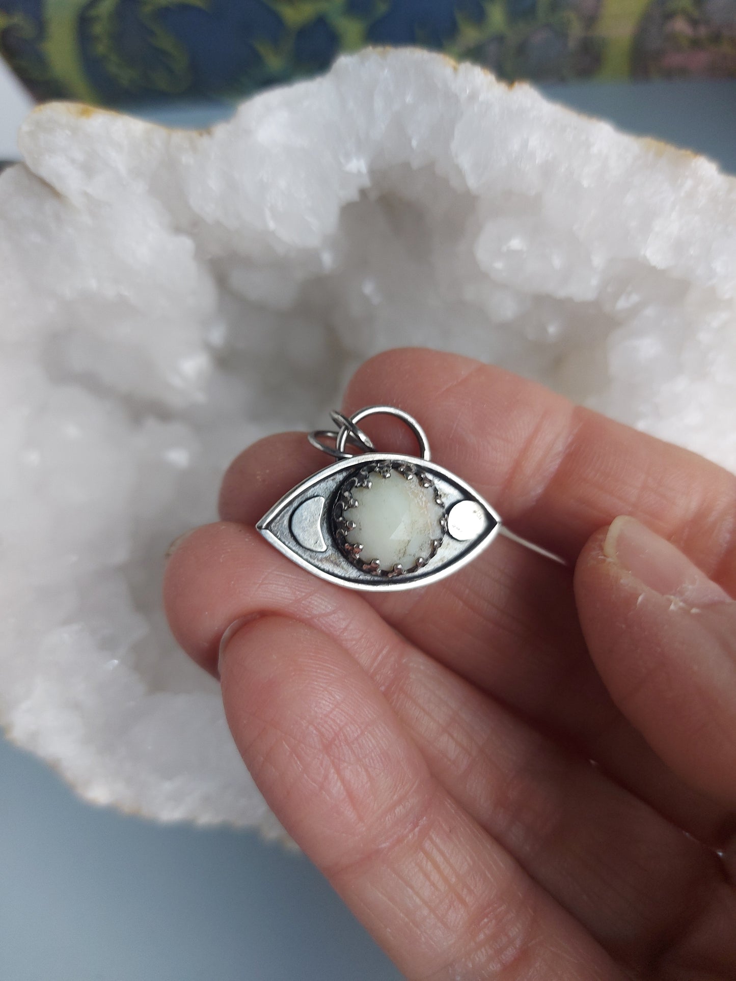 Eye of Protection with White agate