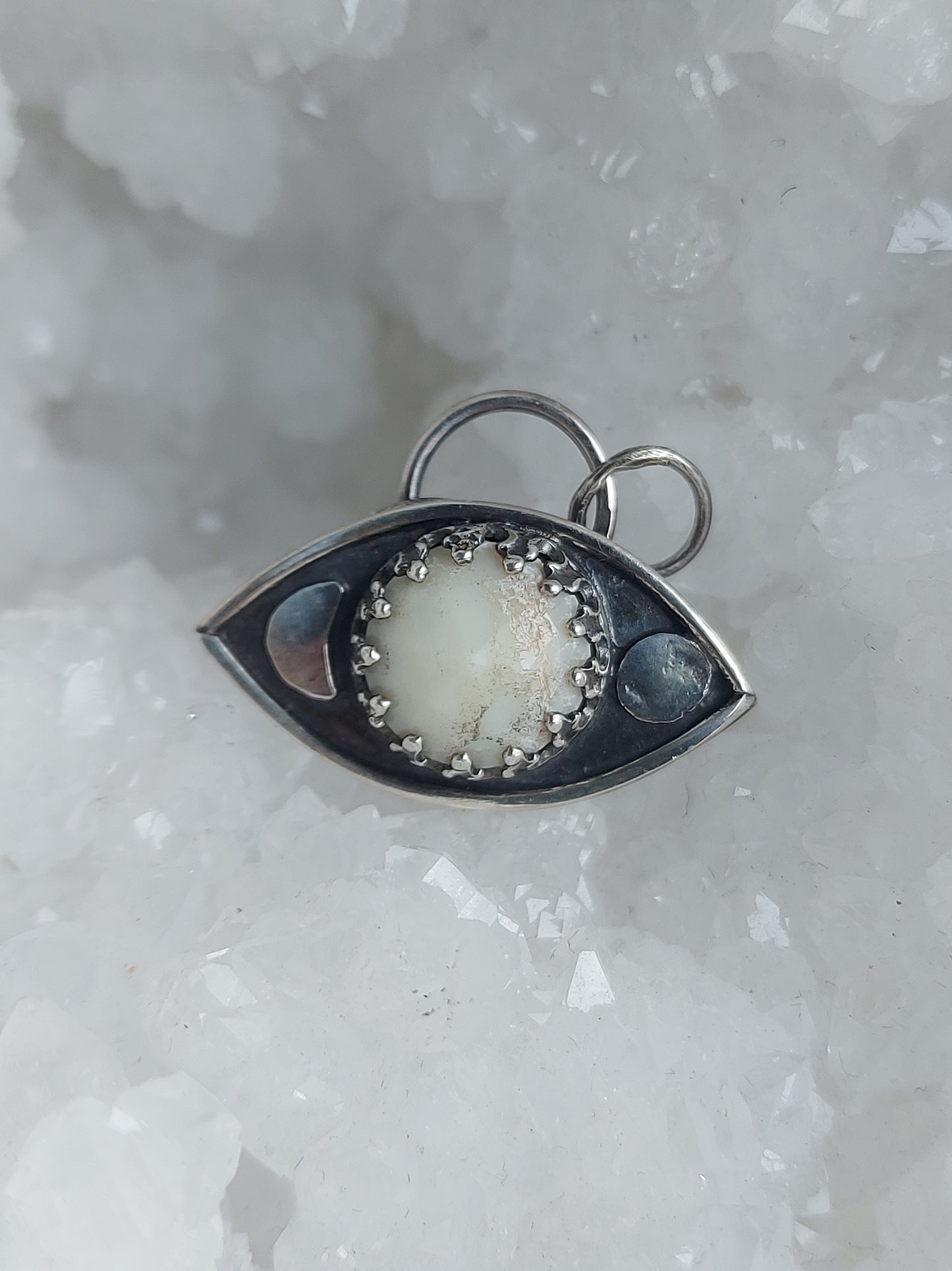 Eye of Protection with White agate