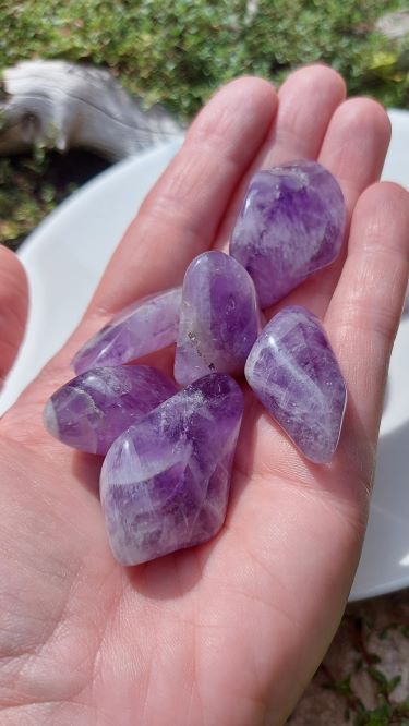 amethyst lavender color tumbled crystal for healing