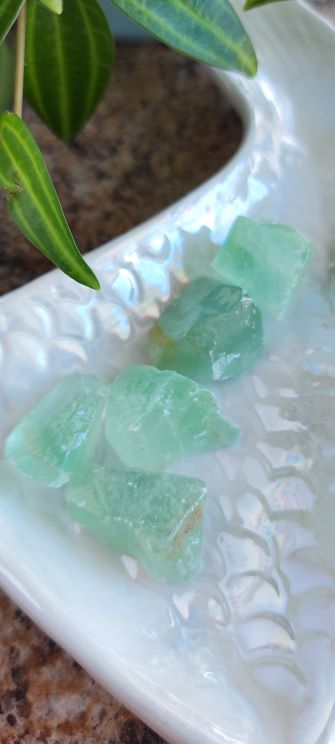 Green calcite