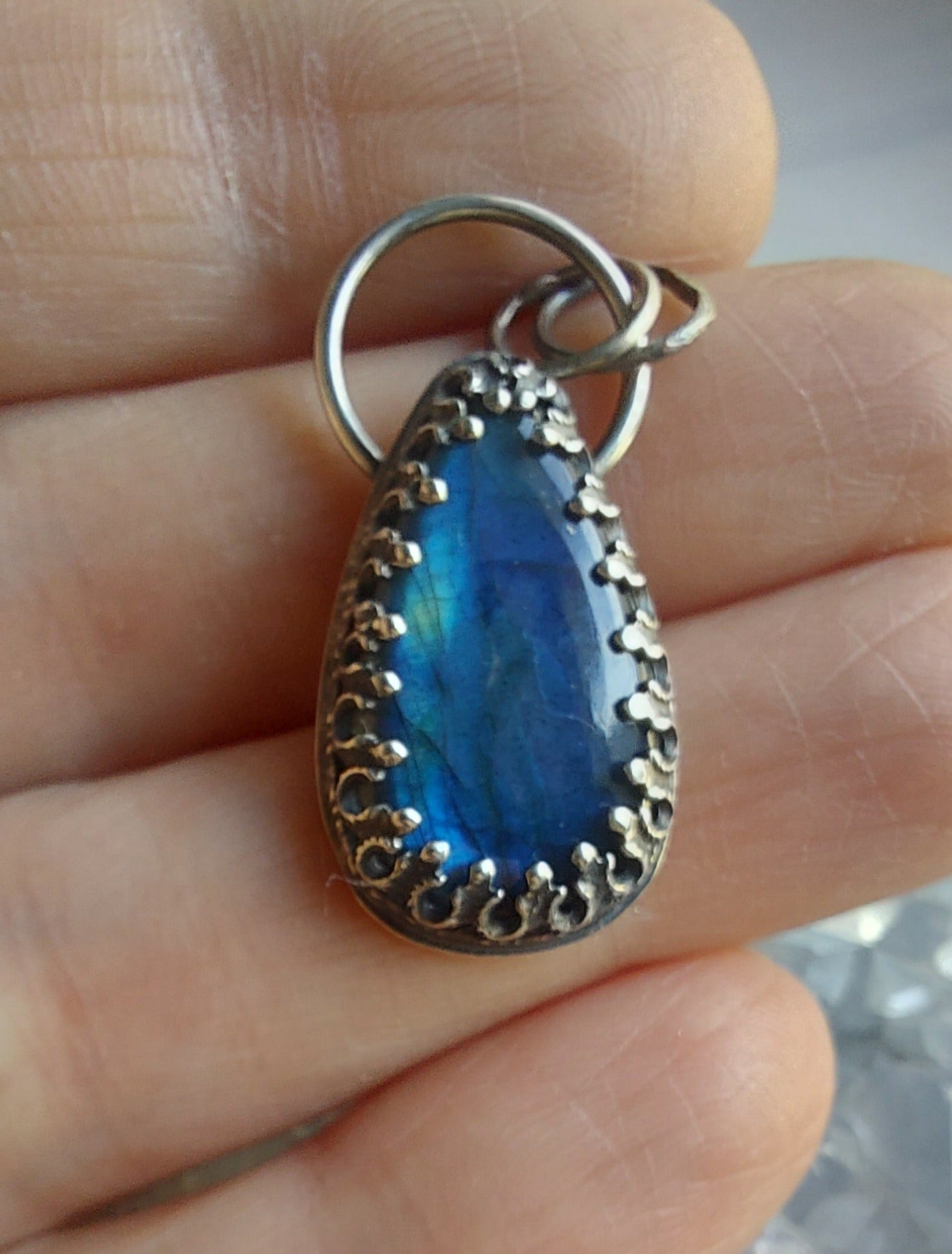 Labradorite elegant silver pendant