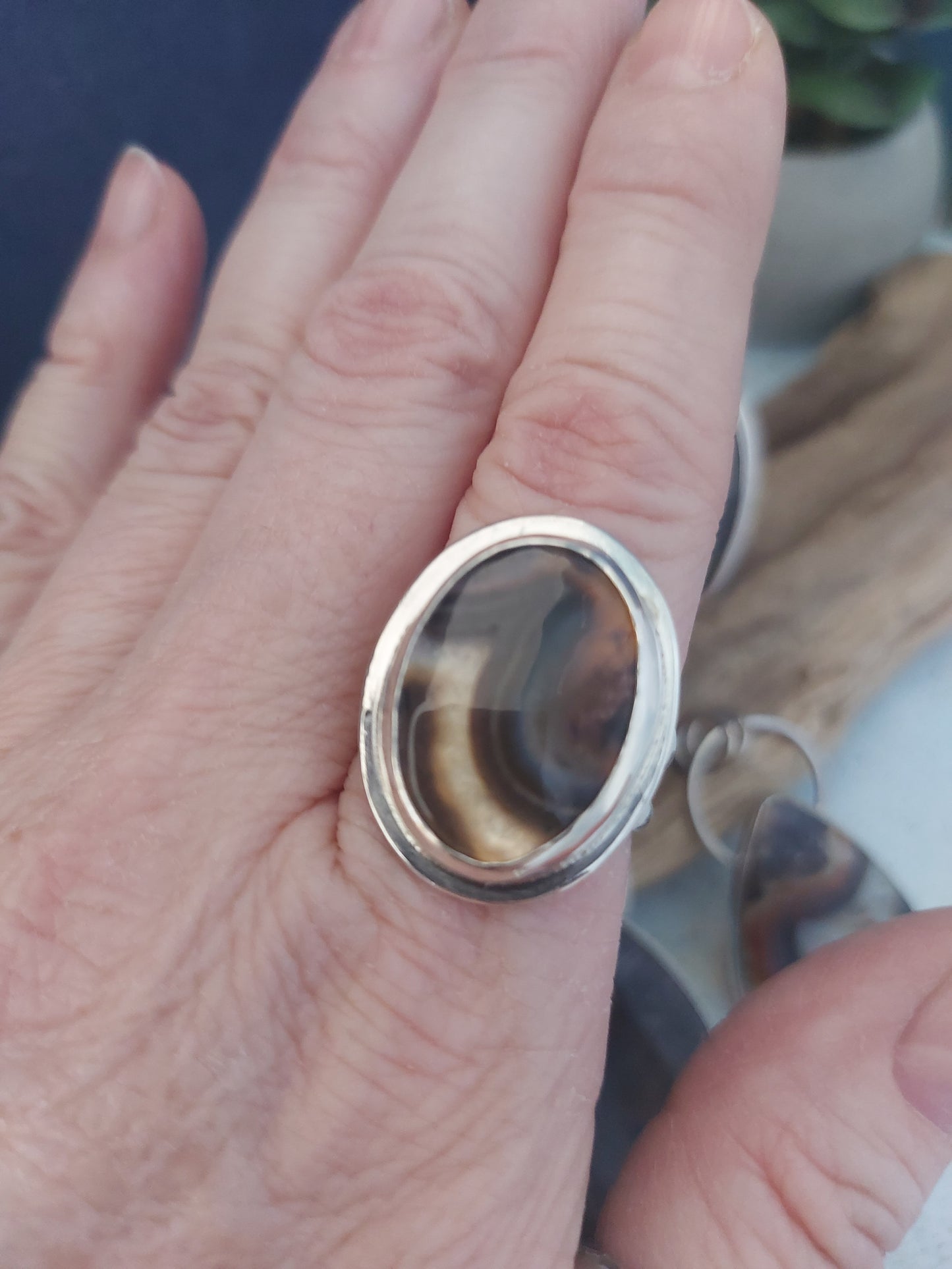 agate oval round ring
