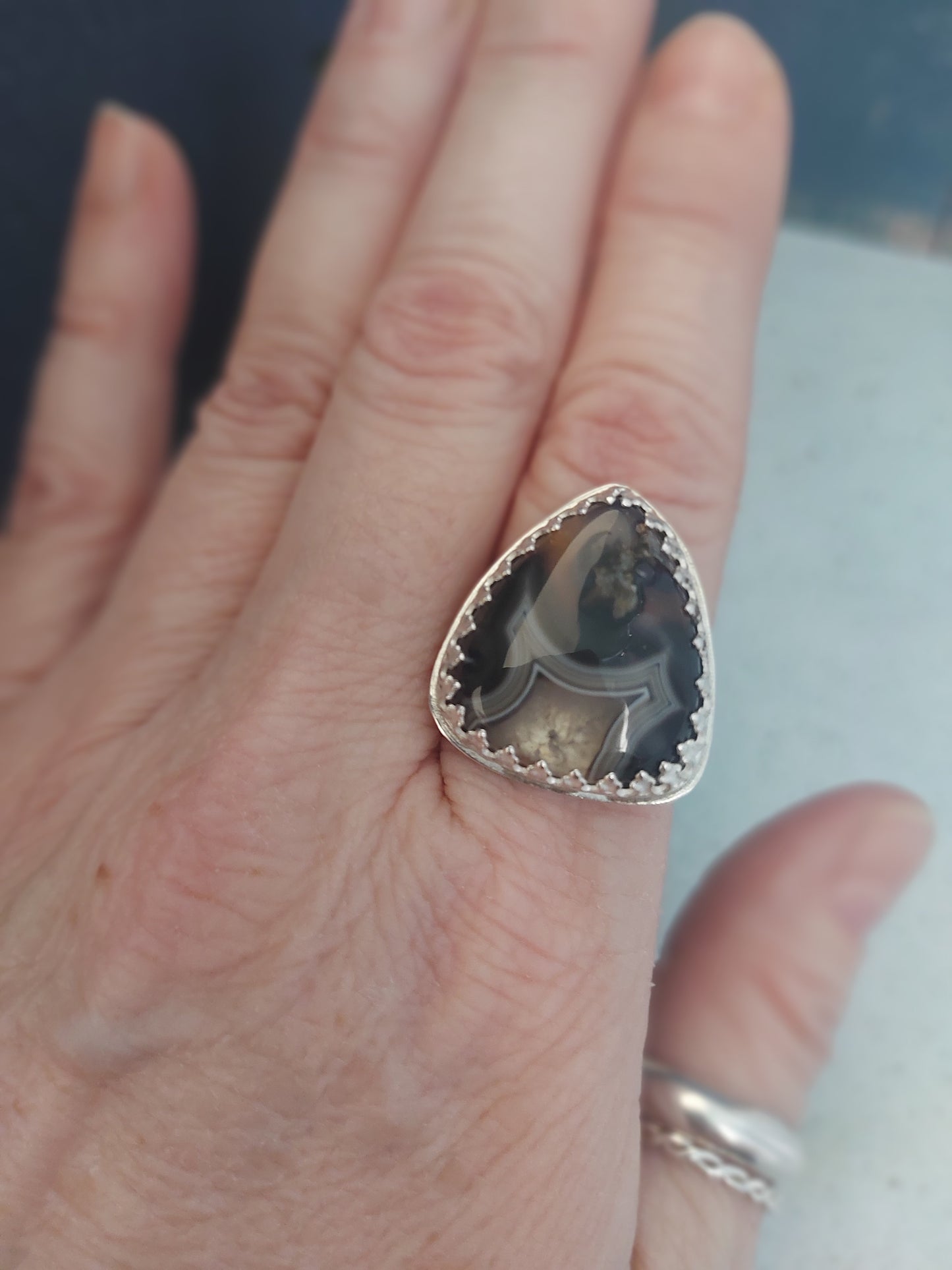 agate triangle scalloped edge ring