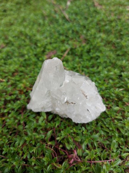 Clear quartz generator points cluster crystal