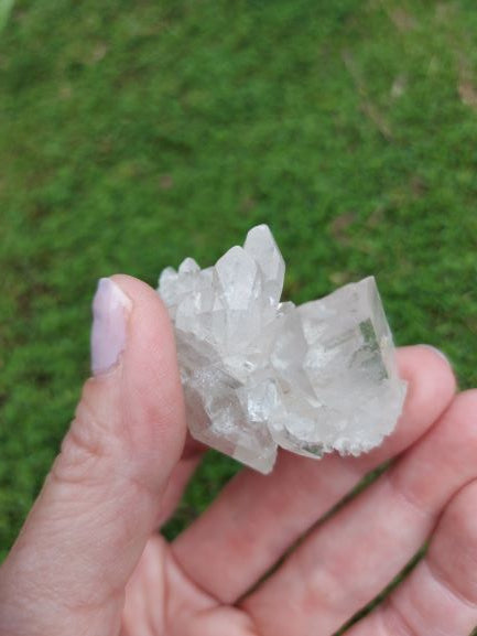 Clear quartz generator points cluster crystal