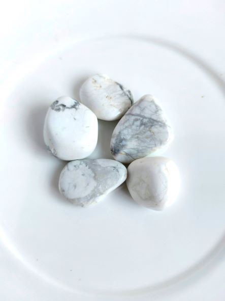 tumbled white howlite